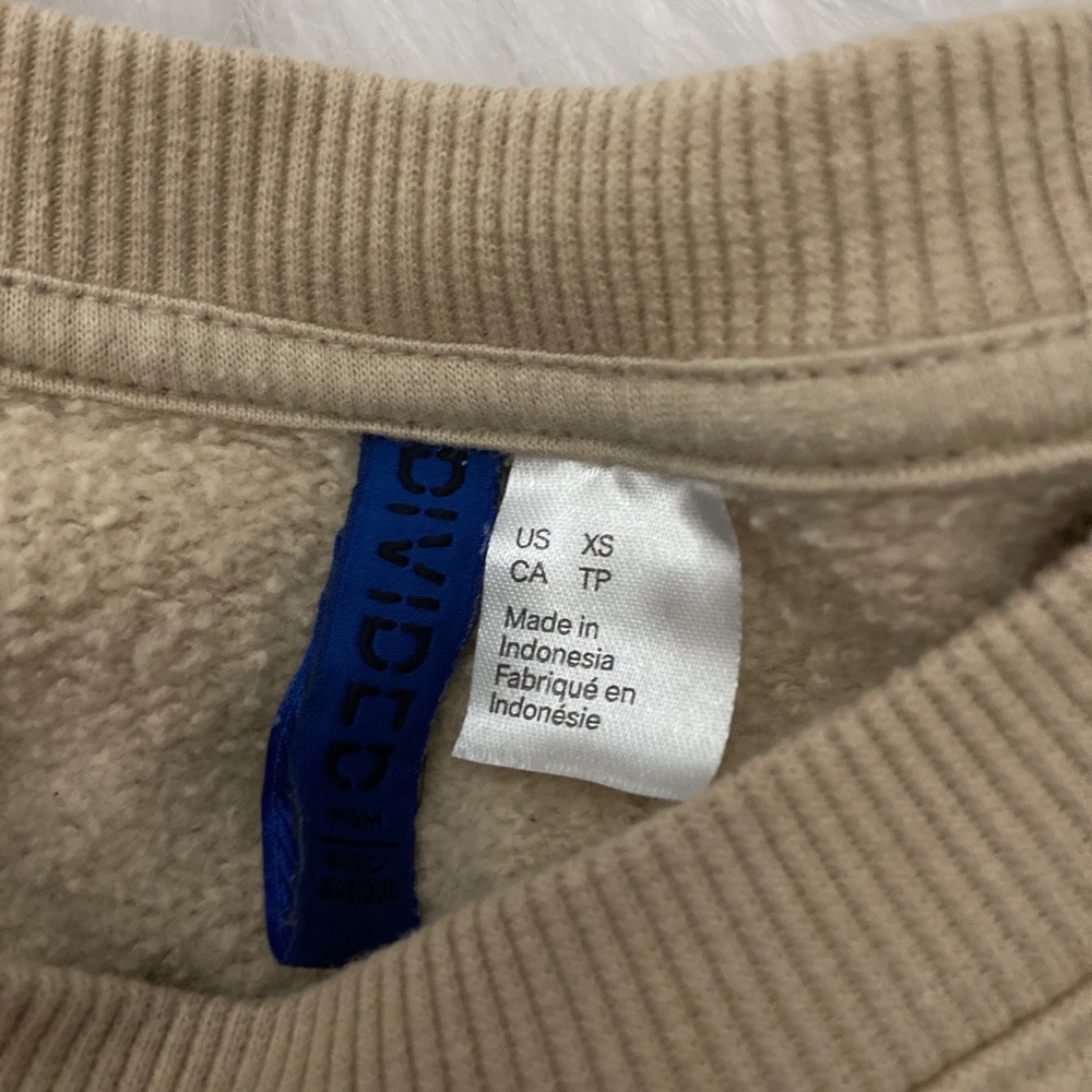 Crewneck sweatshirt